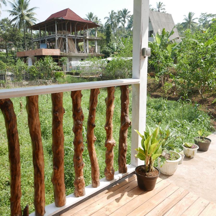 Villa Pondok Isoke à Banyuwangi  Extérieur photo